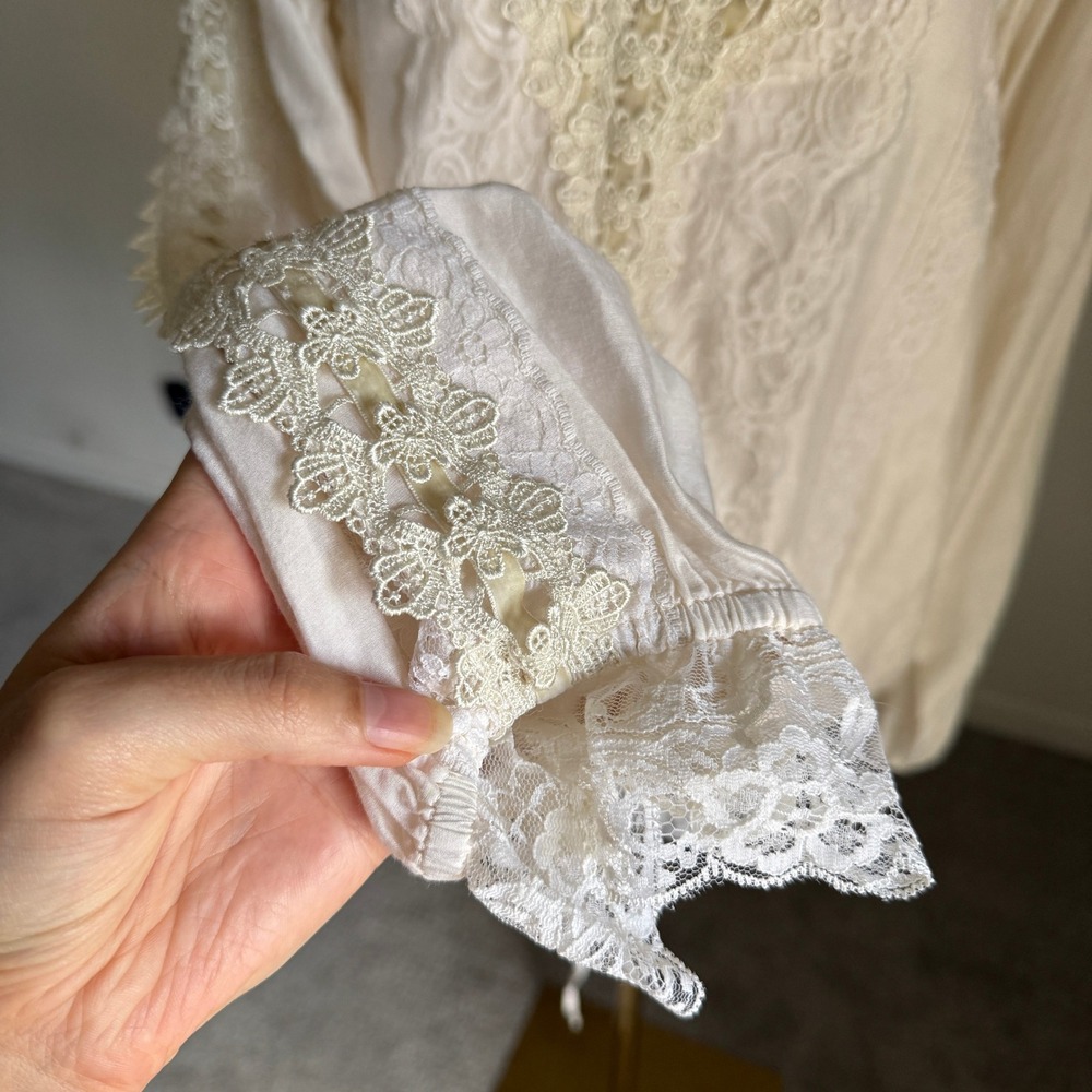 Anthropologie Beyond Vintage Cream Cotton Silk Lace Blouse Women's Large - Picture 4 of 10